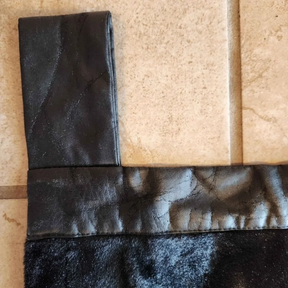 Velvety Curtain. Heavy, Thick, Room Darken.